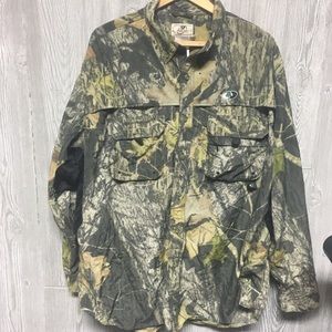 Mossy Oak Apparel Men’s Button Down Shirt